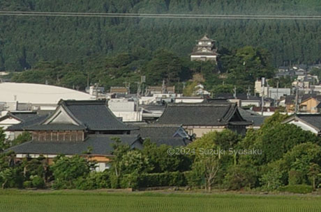 北陸新幹線・車窓の丸岡城